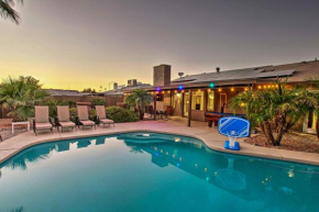 Luxe Desert Oasis with Putting Green and Hot Tub!